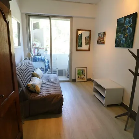2 Bedroom With Pool. Amazing View. Mirandole. Daire Vallauris
