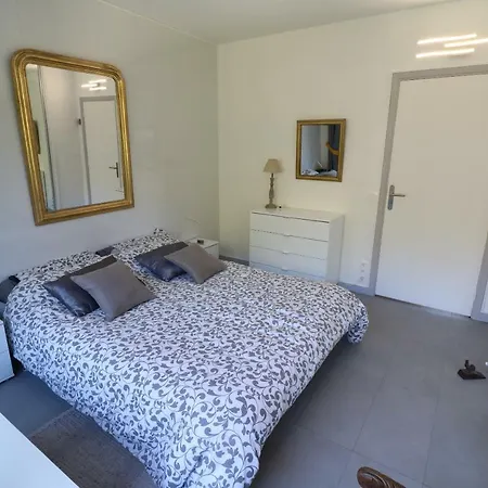 2 Bedroom With Pool. Amazing View. Mirandole.