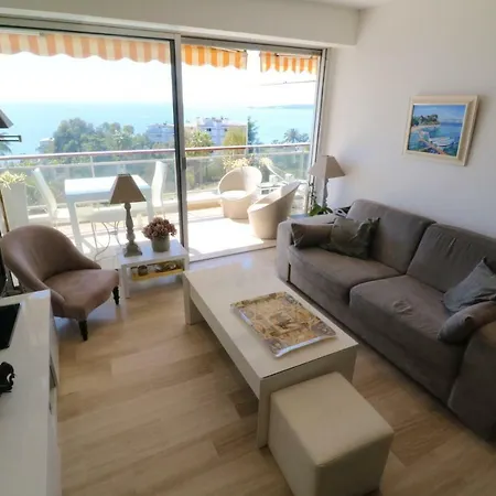 2 Bedroom With Pool. Amazing View. Mirandole. Daire *