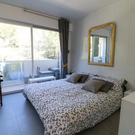 2 Bedroom With Pool. Amazing View. Mirandole. Vallauris