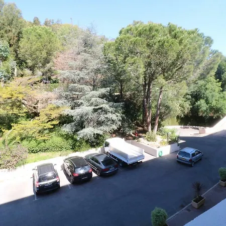 2 Bedroom With Pool. Amazing View. Mirandole. Apartment Vallauris