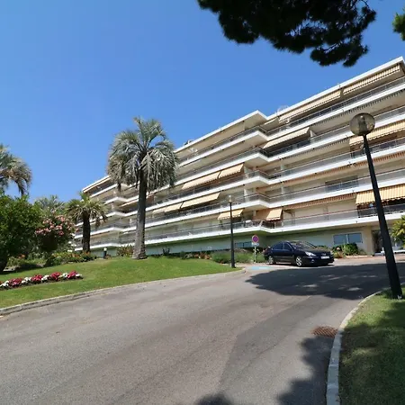 Apartment 2 Bedroom With Pool. Amazing View. Mirandole. Vallauris